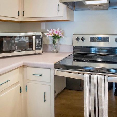 Life'S A Breeze! Updated 3B Home 10 Min To Beach! Gulf Breeze Buitenkant foto