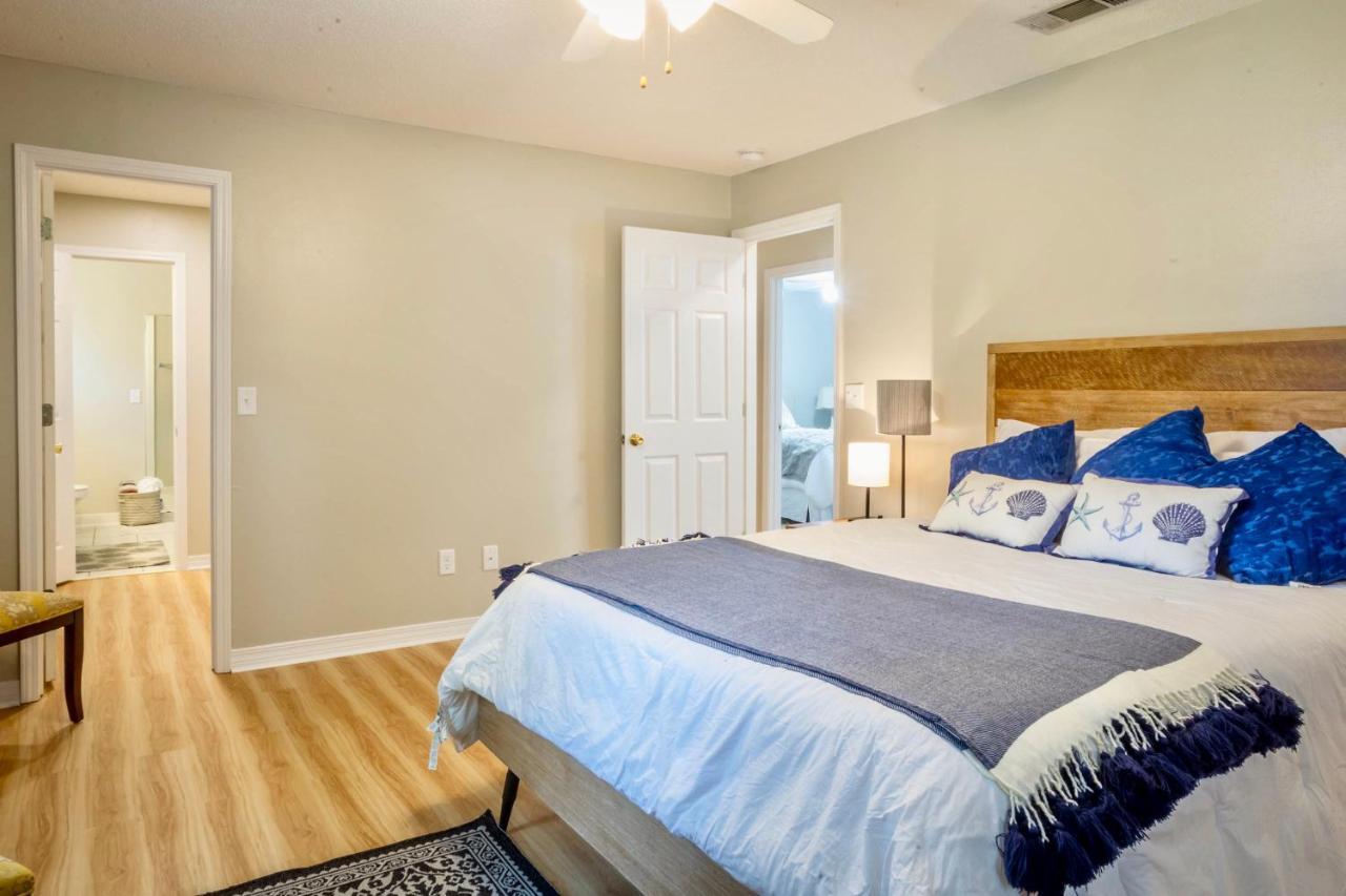 Life'S A Breeze! Updated 3B Home 10 Min To Beach! Gulf Breeze Buitenkant foto