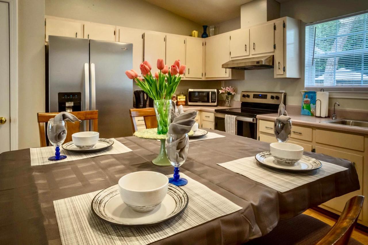 Life'S A Breeze! Updated 3B Home 10 Min To Beach! Gulf Breeze Buitenkant foto