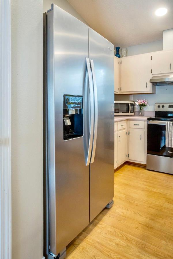 Life'S A Breeze! Updated 3B Home 10 Min To Beach! Gulf Breeze Buitenkant foto