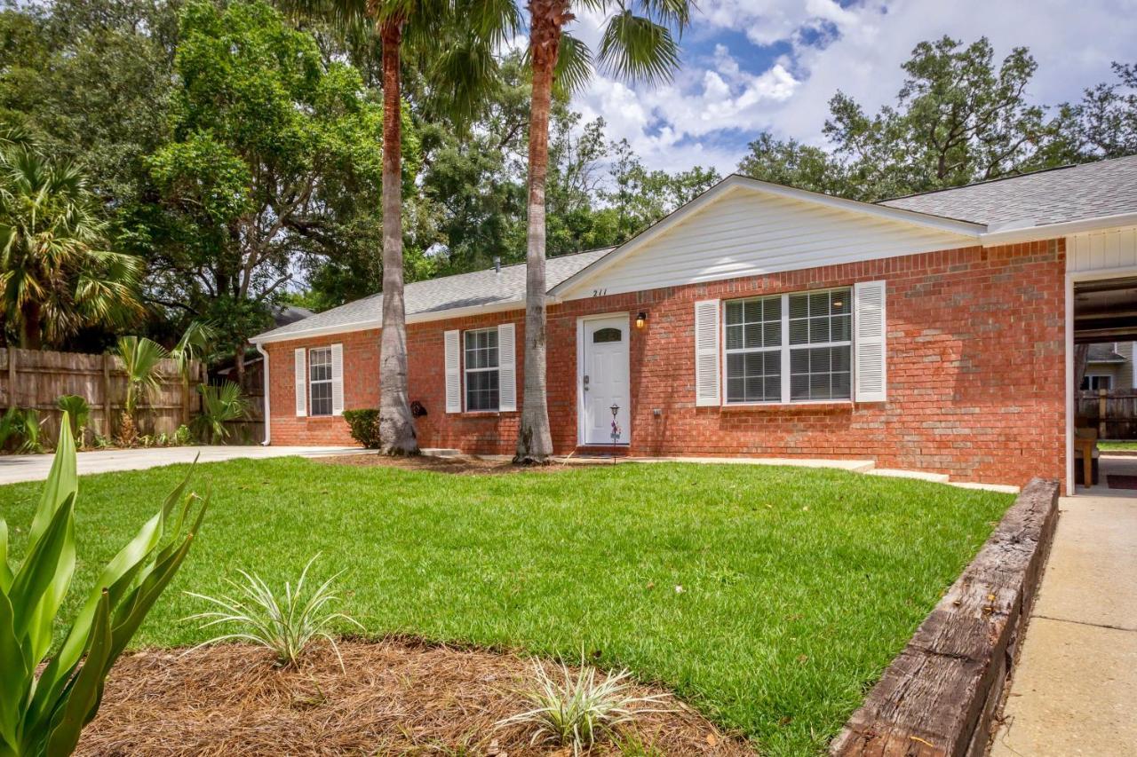 Life'S A Breeze! Updated 3B Home 10 Min To Beach! Gulf Breeze Buitenkant foto